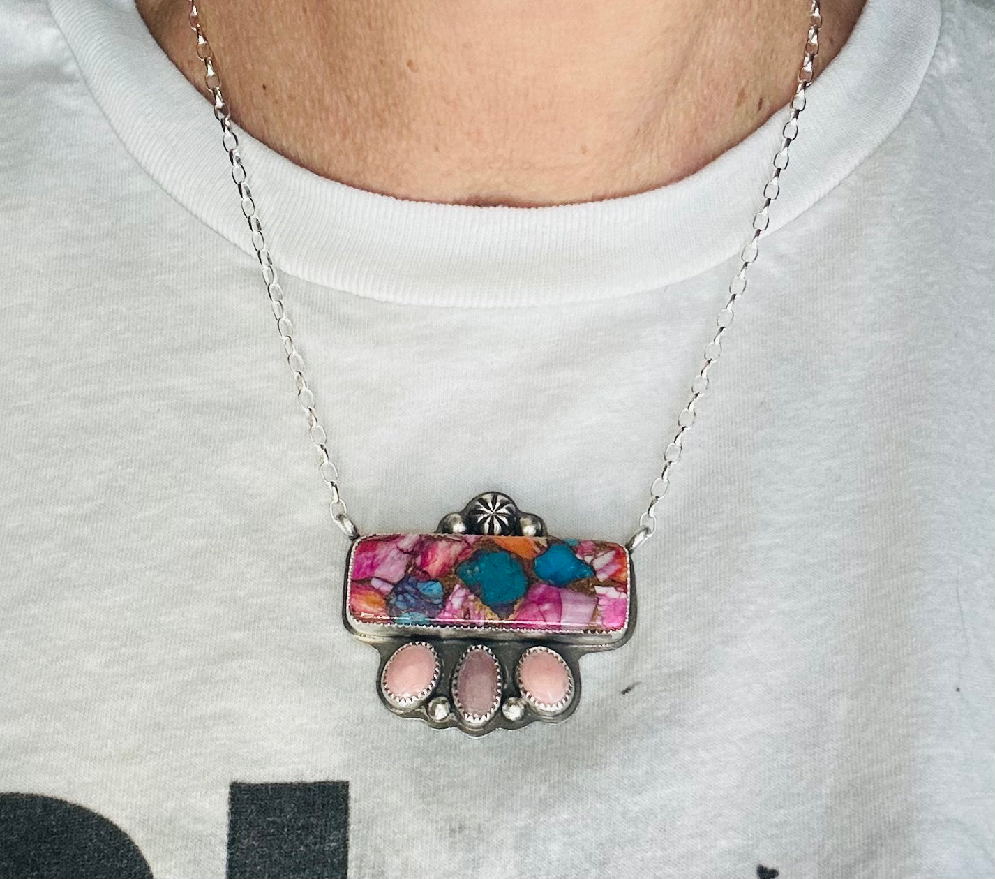 Kingman Pink Dahlia Bar